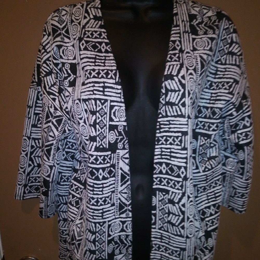 Black & White Blazer Kimono Cardigan Size Large